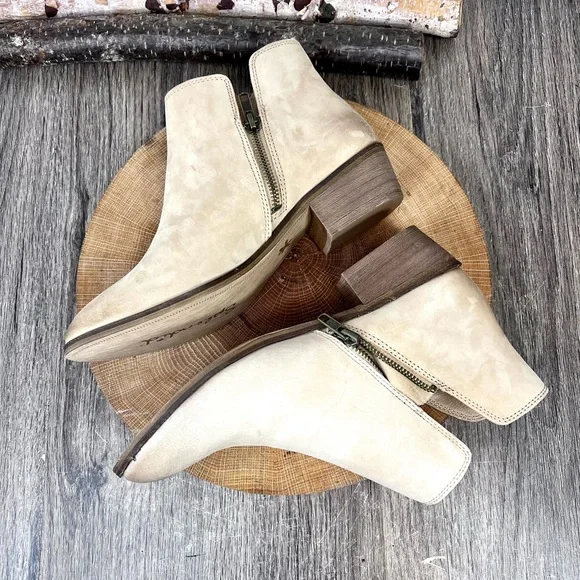 NWOB Splendid | Hamptyn Tan Distress Nubuck Leather Ankle Boots Size 8M - Picture 8 of 16